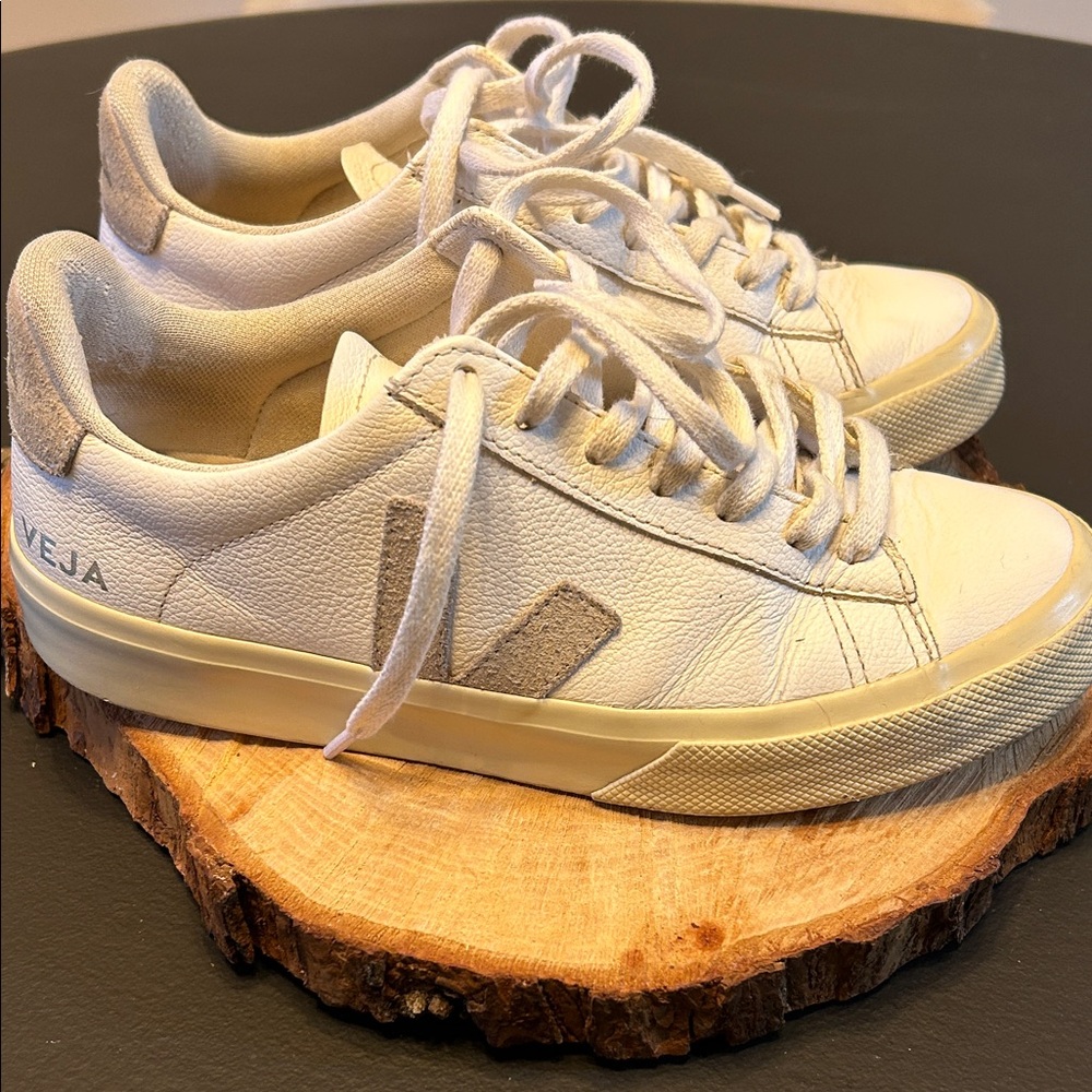 Veja woman’s campo sneakers. Off-White Low-Top Sneakers